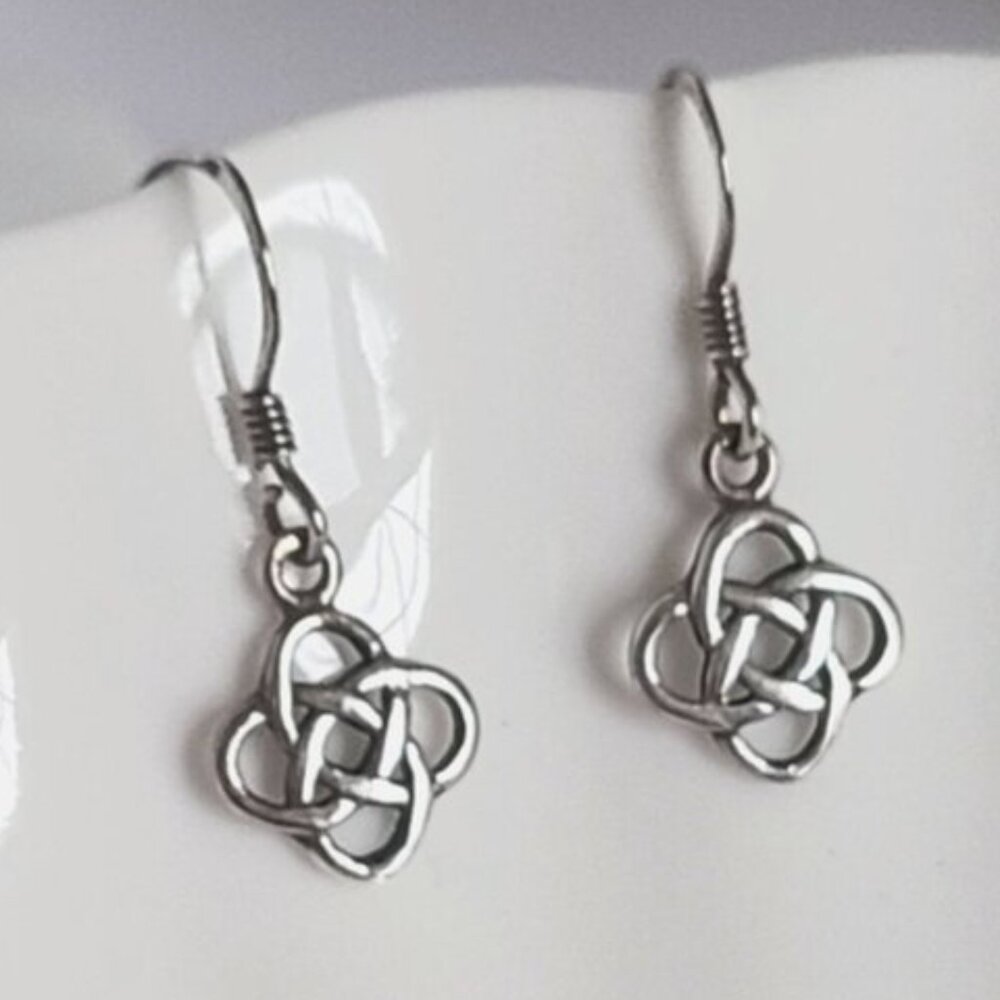 Vintage Boho Lagenlook Sterling Silver Celtic Knot Dainty Drop Earrings